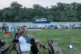 Belgrade screening location right at the Danube river one hour before the screening.